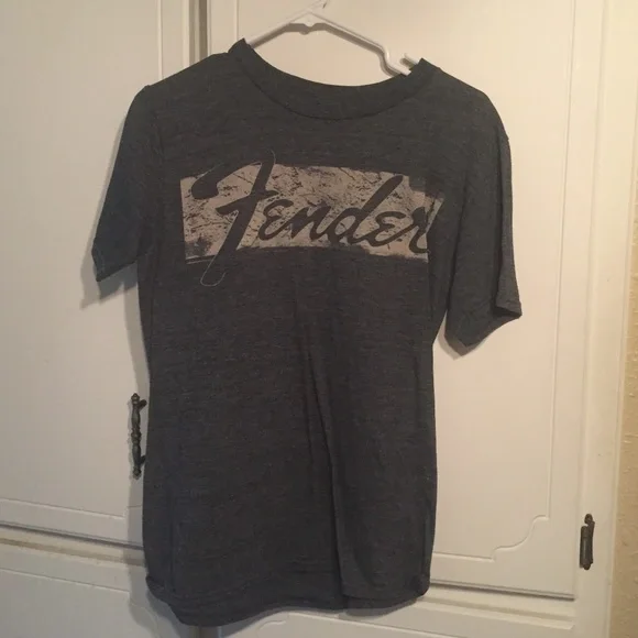 Fender T-Shirt - Picture 1 of 3